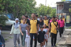 Rayakan Hari Bhayangkara Ke-79,Polres Demak Gelar Jalan Sehat