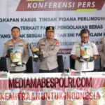Polisi Berhasil Ungkap Beras Oplosan Sehari Produksi 14 Ton Pemilik Pabrik di Sidoarjo Jadi Tersangka Polish_20250804_172506419